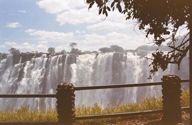 02victoria-falls