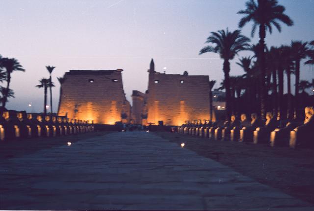 13Luxor