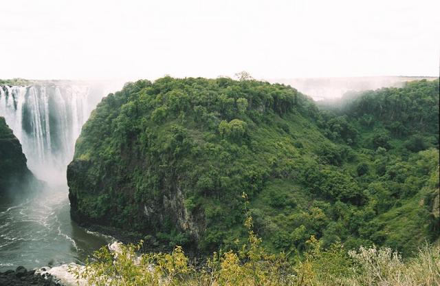 12victoria-falls