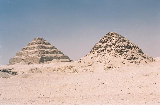 12pyramids