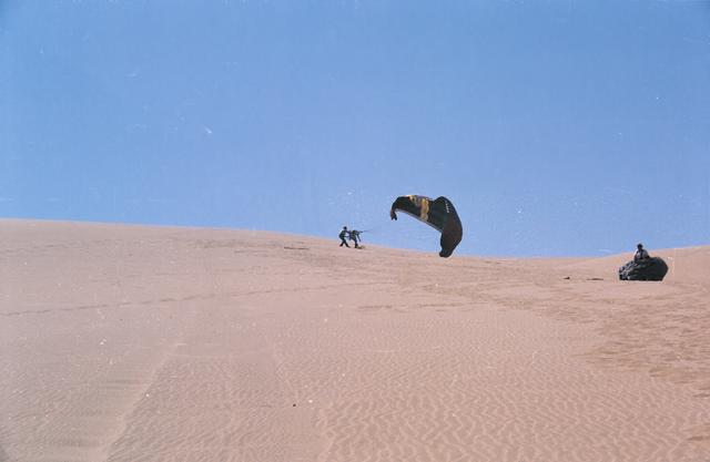 00parasailing