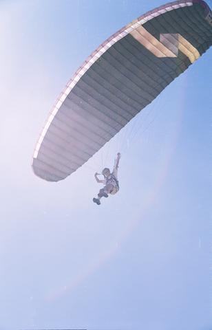 03parasailing