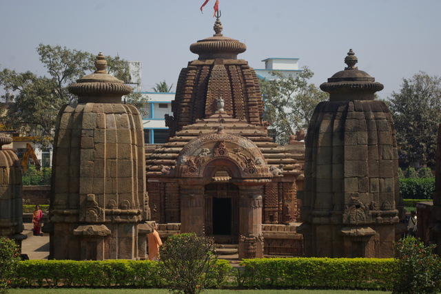 image of complex Orissan temple