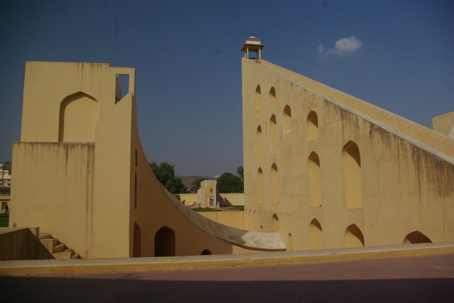 Image of sun dial